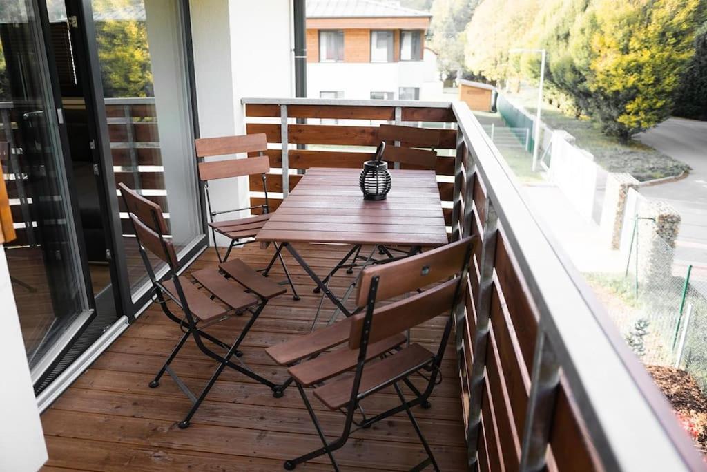 Ubytovani V Beskydech - Apartman Patrik เชลาดนา ภายนอก รูปภาพ